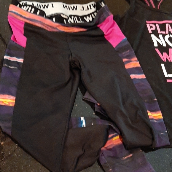 WORKOUT cute outfit - Picture 3 of 4